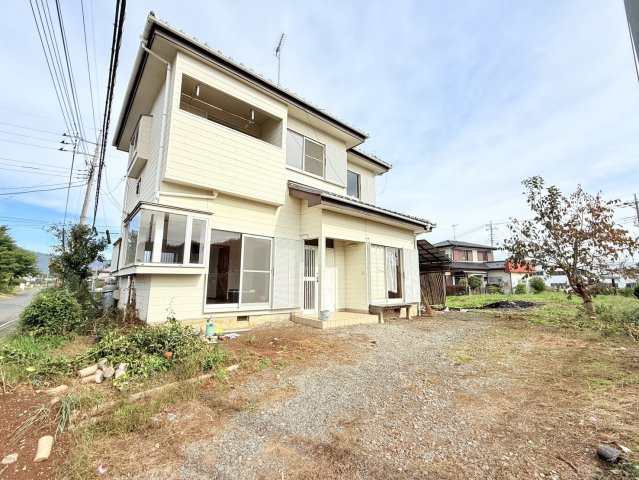 土浦市沢辺中古住宅の駐車場