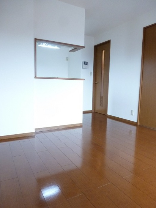 プリムローズ　Cの居間・リビング|反転同タイプ・現況優先