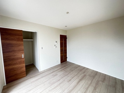 【居間・リビング】 | フェリオ葛城 | ※同物件・反転タイプの写真です