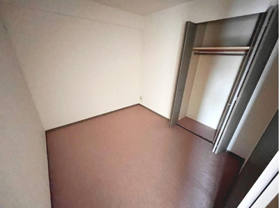 【洋室】 | セザール和泉中央 | 全居室収納有りますので、収納場所に困らず綺麗な室内をたもてますね♪