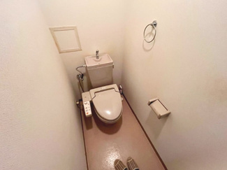 【トイレ】 | セザール和泉中央 | 温水洗浄便座ですので、寒い日も温かい便座で安心して使用していただけますよ！