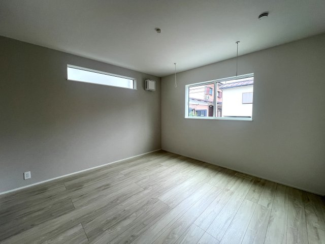 敷地50坪超・南西角地・平屋という最強が詰まった新築戸建◎の洋室|洋室です