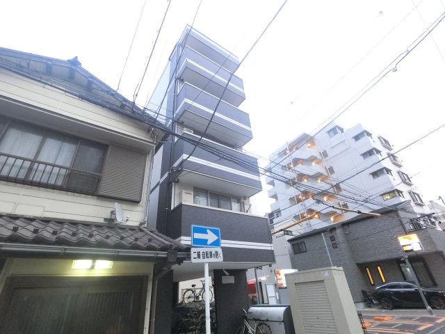 Relache船橋の外観