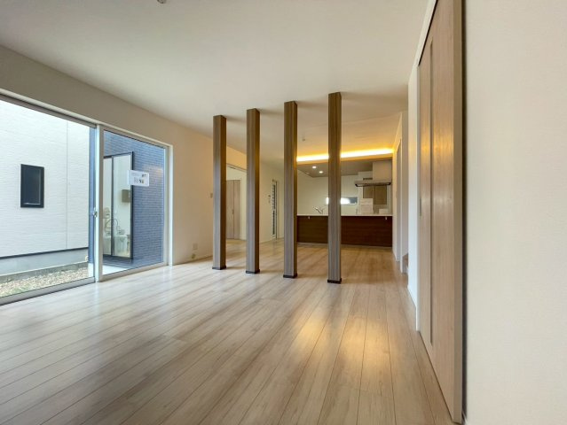 【居間・リビング】の画像