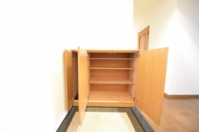 【玄関】 | ファミールタワープラザ岡山