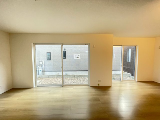 【居間・リビング】の画像