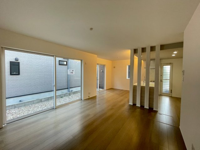 【居間・リビング】の画像