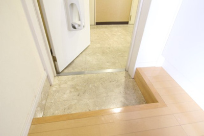【玄関】 | レジデンス伊島B