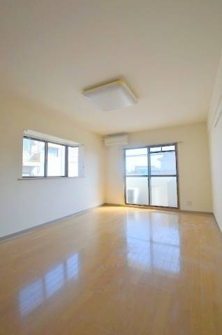 【居間・リビング】 | マリート泉田