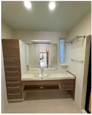  | 岩倉幡枝町　中古戸建【リビング42帖！】