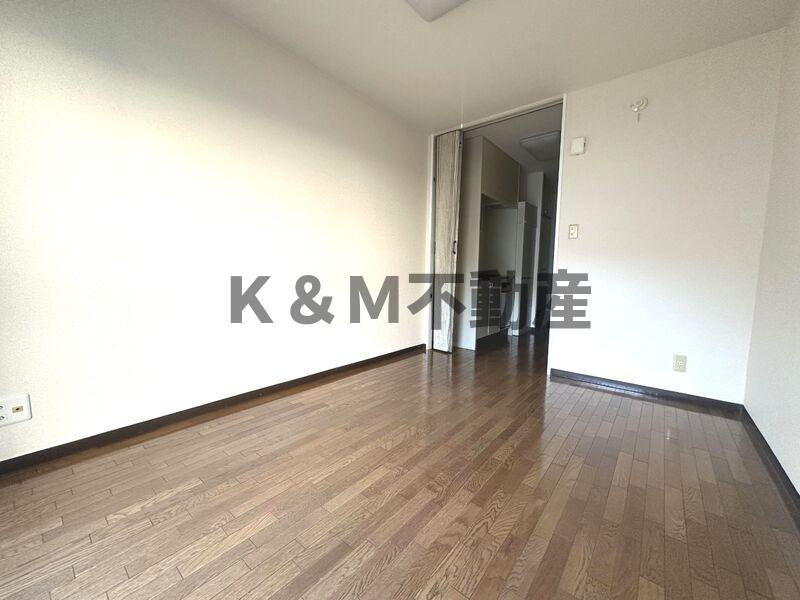 ラフィ－ヌ松ヶ丘の寝室|使い勝手のいい寝室です