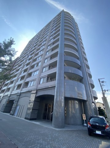 ファミール京都グランアクシスの外観