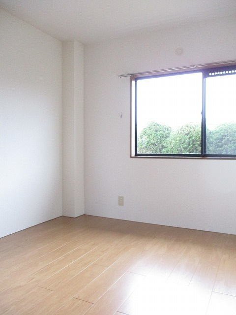 シティハイツ園田の洋室|その他