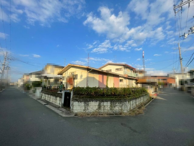 宇治市伊勢田町砂田の前面道路含む現地写真|小中学校も徒歩近距離につき、お子様の通学も安心です！