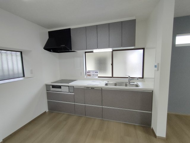 長府安養寺　リフォーム済物件のキッチン