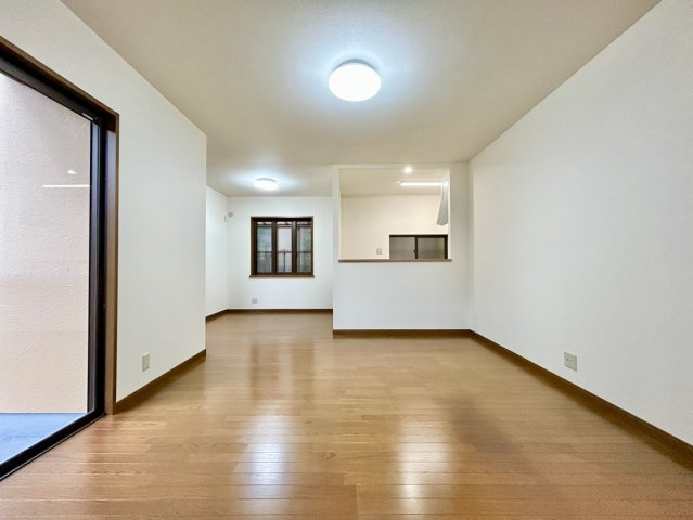 高知市潮見台１丁目　中古戸建ての居間・リビング