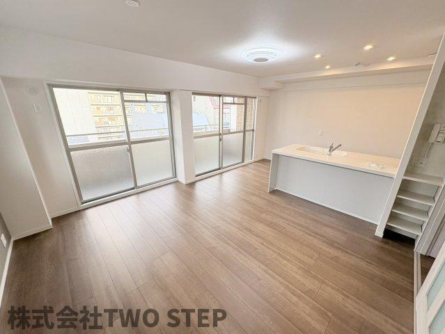 ワコーレグランディール御旅の居間・リビング