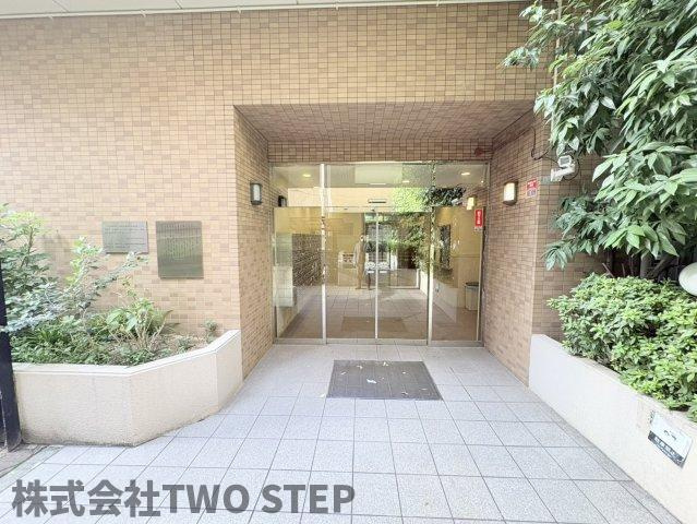 ワコーレグランディール御旅のエントランス