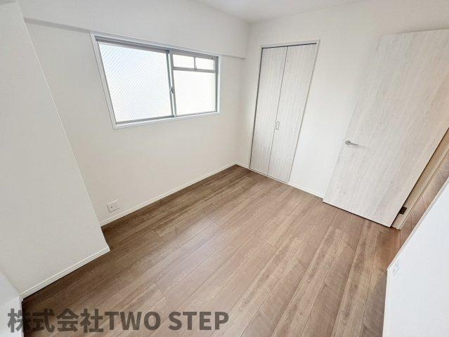 ワコーレグランディール御旅の洋室