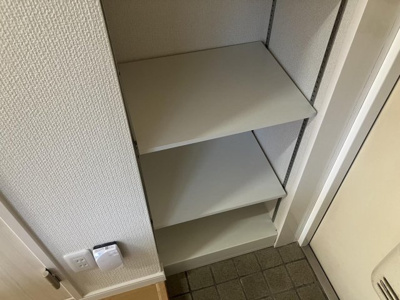 【玄関】 | ジョイフル第５中村・