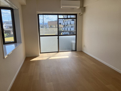 【居間・リビング】 | ジョイフル第５中村・