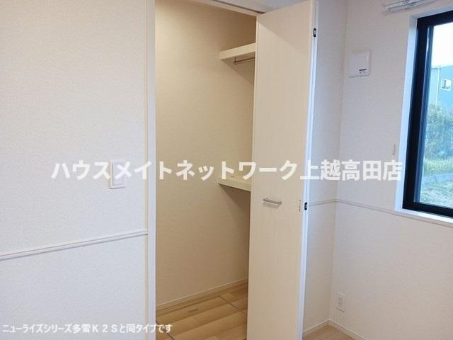 カーサさくらＡの収納|ウォークインクローゼット
