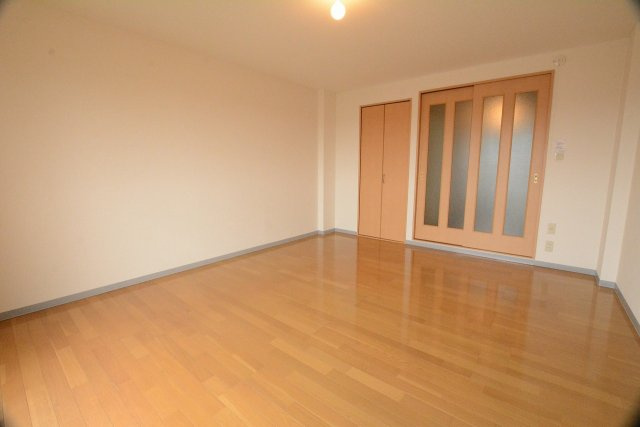 ミルーム津福の洋室|リビングです