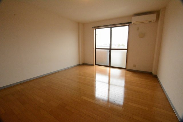 ミルーム津福の居間・リビング|ゆったり過ごせるリビングです