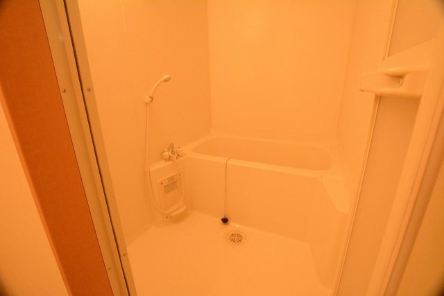 ミルーム津福の浴室|きれいなお風呂です