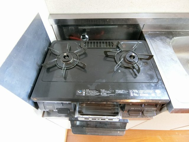 ルーチェクール花畑のキッチン|二口のガスコンロ付です