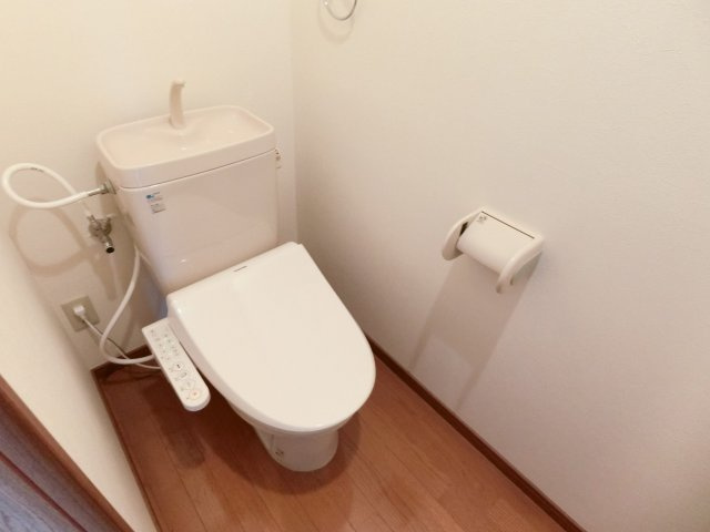 ルーチェクール花畑のトイレ|コンパクトで使いやすいトイレです