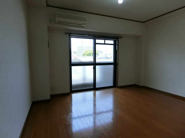 ルーチェクール花畑の居間・リビング|おしゃれな居間です