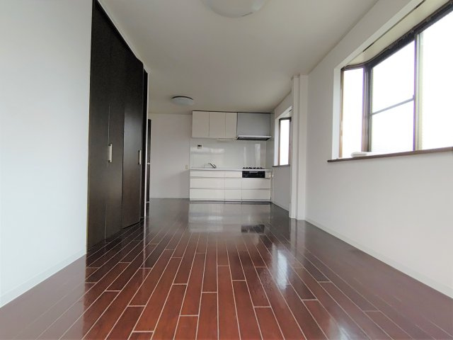 メゾンクレール（本町東）の居間・リビング