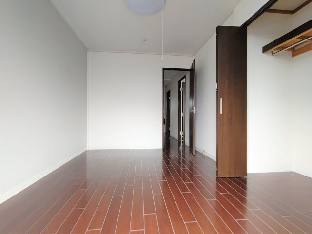 メゾンクレール（本町東）の寝室