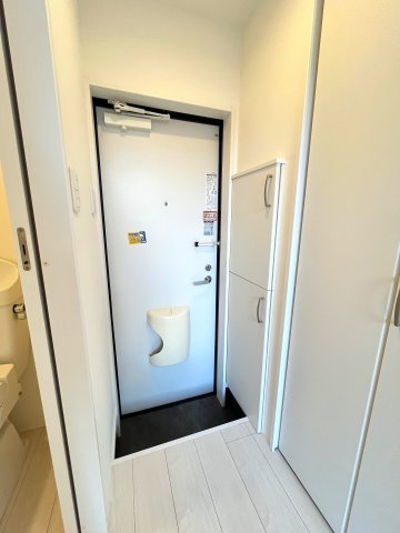 ガーデンコート本町の玄関