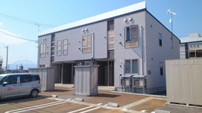 エンブレイス　Ｂの画像