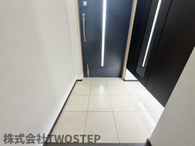 グラン・パレ大倉山ウエストタワーの玄関