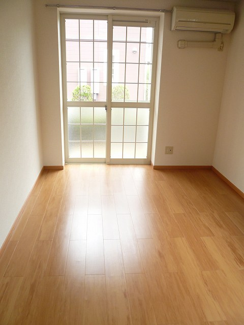 エステートヒルズ　Ｂの居間・リビング|居室・リビング