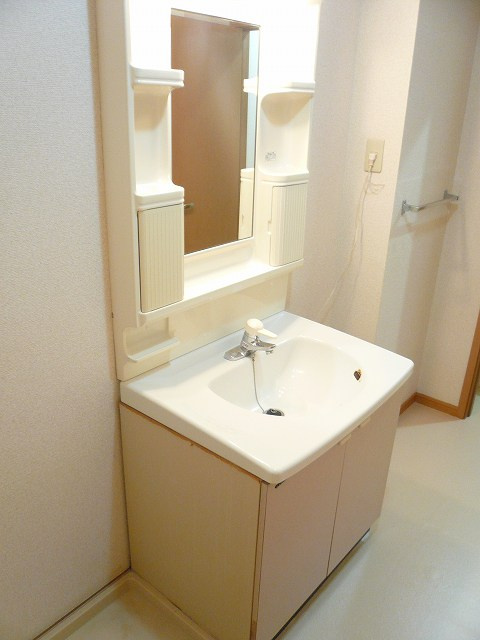 エステートヒルズ　Ｂの洗面所|洗面所