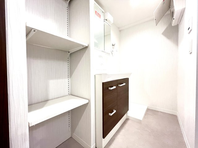 白鳥ハウスの玄関