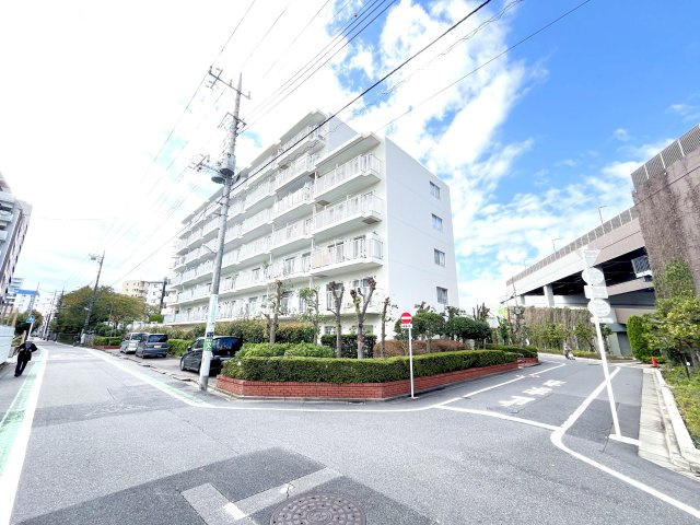 白鳥ハウスの外観