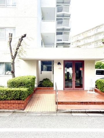 白鳥ハウスのエントランス