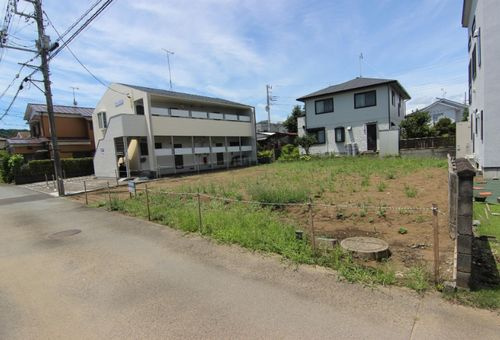 【前面道路含む現地写真】 | 【仲介手数料０円】秦野市渋沢2丁目　新築一戸建て　2号棟　全2棟 | 秦野市渋沢2丁目　新築一戸建て　2号棟　全2棟