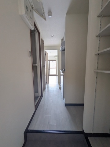 リベルタ東雲の玄関