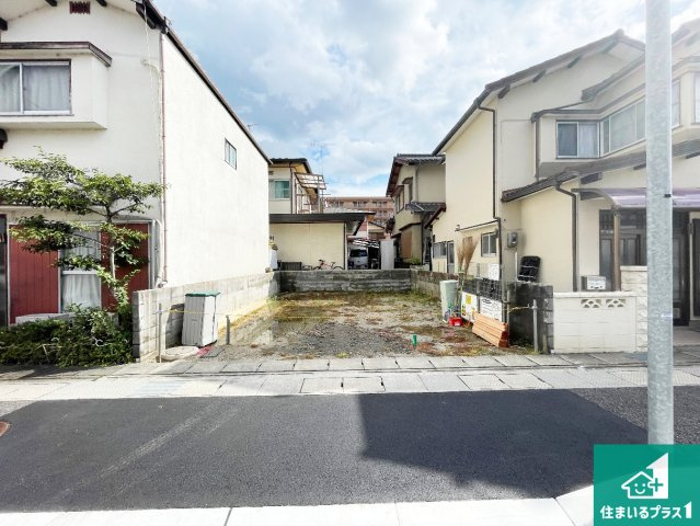 大津市本堅田　第8期　新築一戸建ての外観|周辺は落ち着いた街並みの住宅地！子育てがしやすい住環境です！まだ未完成ですが、現地でしかわからない事もございます。是非一度ご覧ください。