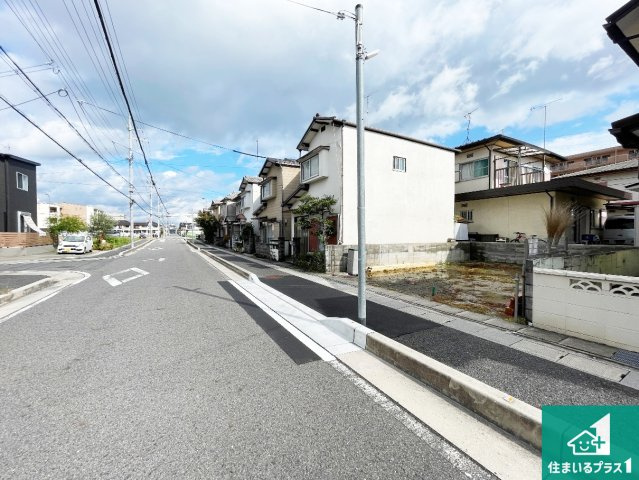 大津市本堅田　第8期　新築一戸建ての前面道路含む現地写真|周辺は落ち着いた街並みの住宅地！子育てがしやすい住環境です！まだ未完成ですが、現地でしかわからない事もございます。是非一度ご覧ください。