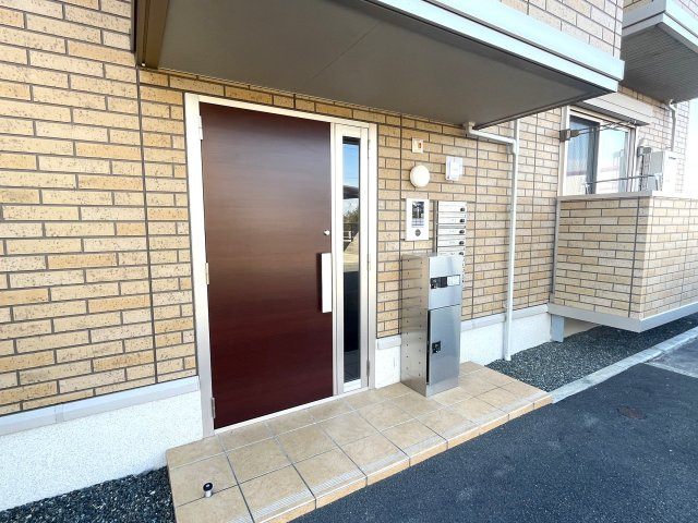 ゴールドレジーナⅢのエントランス