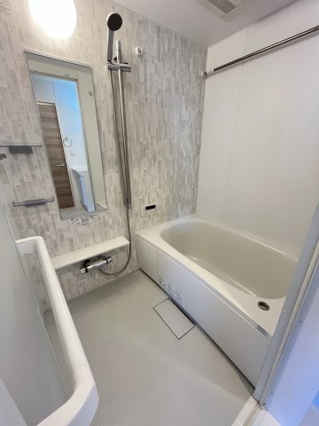 ゴールドレジーナⅢの浴室