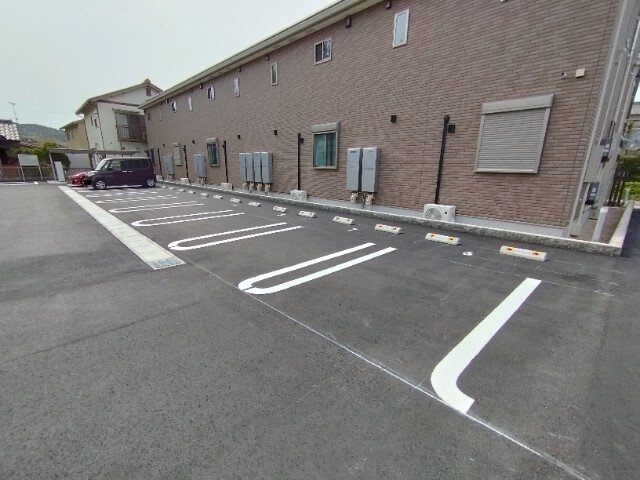 アスフォート細川Bの駐車場