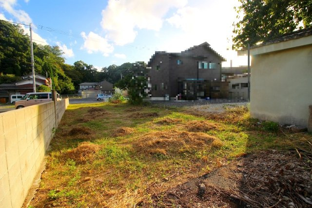 安来町（西御幸）土地のその他|隣接地の住宅と距離があり、気持ちが楽です。